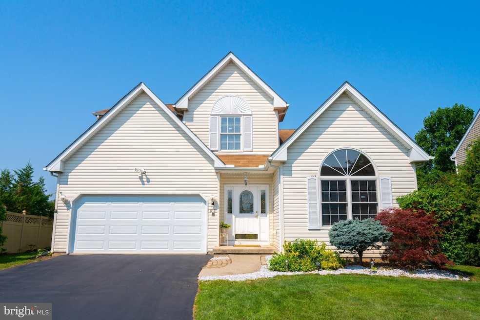 1811 Chateau Place, Easton, PA 18045 - photo 1