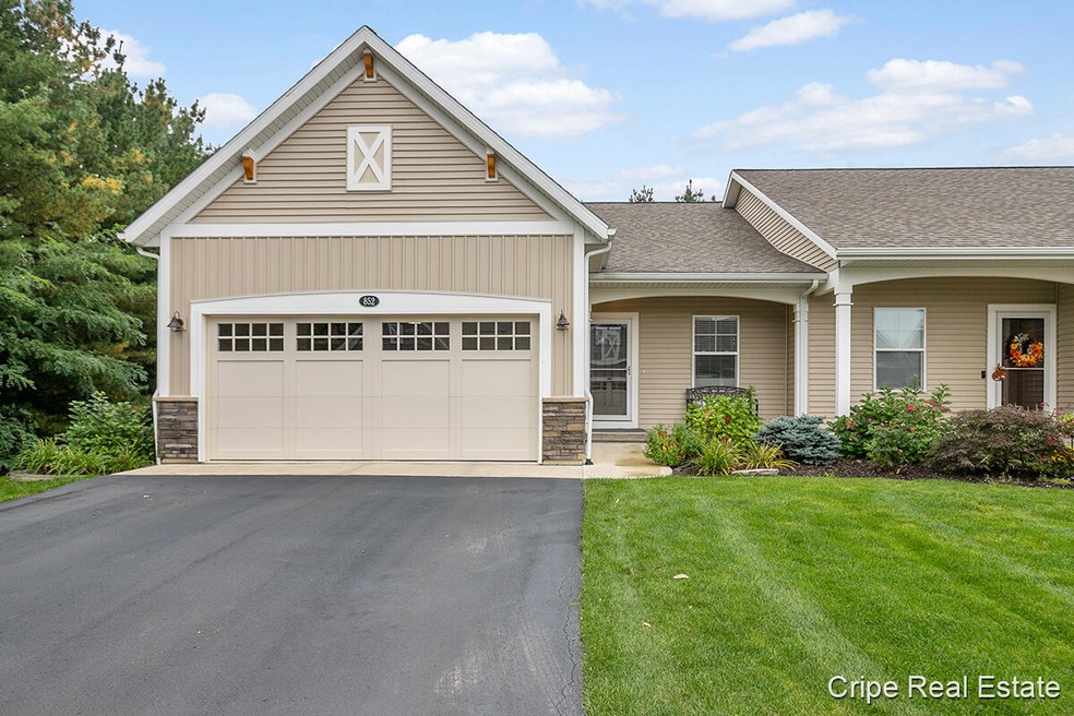 852 S Center Park Dr SW unit 24, Byron Center, MI 49315 - photo 1