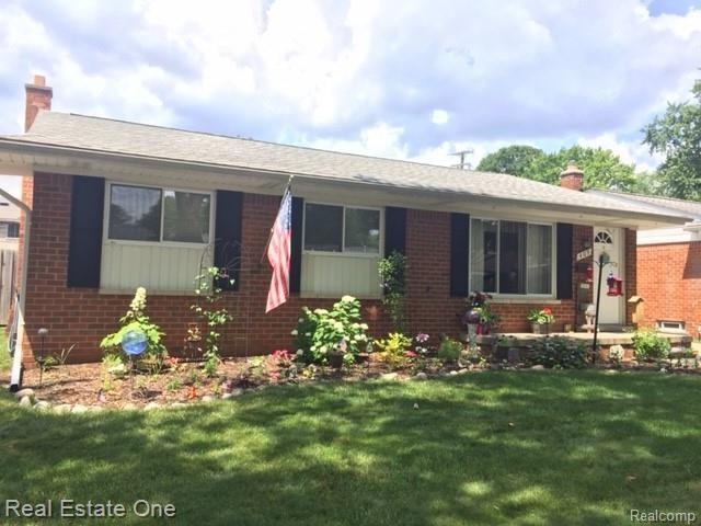 409 N Batchewana