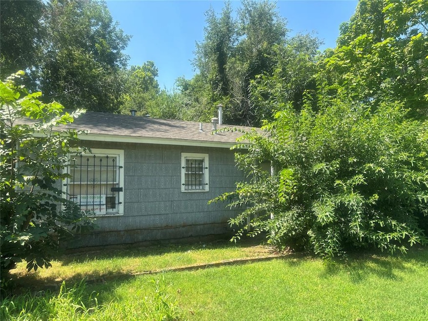 3340 NE 12th St, Oklahoma City, OK 73117 - photo 1