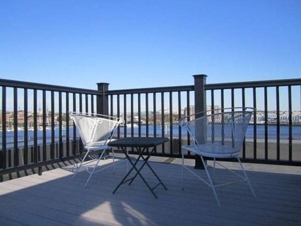 484 Commercial St unit 4, Boston, MA 02109 - photo 1