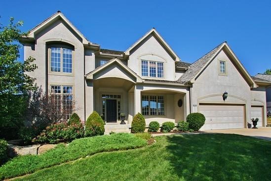 9441 Redbud Ln, Lenexa, KS 66220 - photo 1