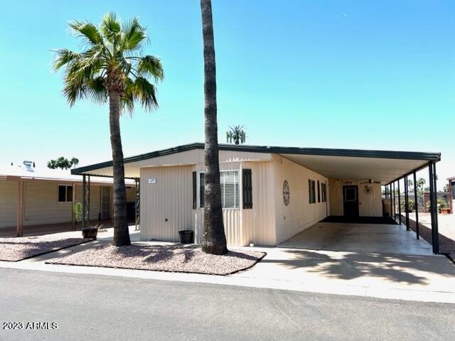 EXTERIOR 177