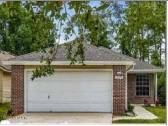 10399 Centerwood Ct, Jacksonville, FL 32218 - photo 1
