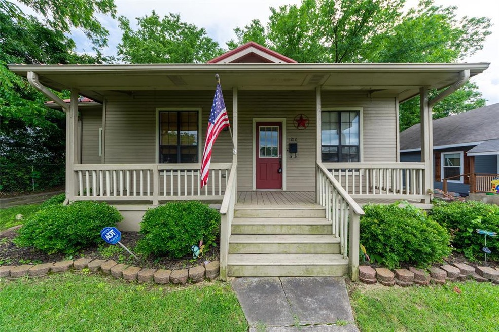 1212 W Morton St, Denison, TX 75020 - photo 1