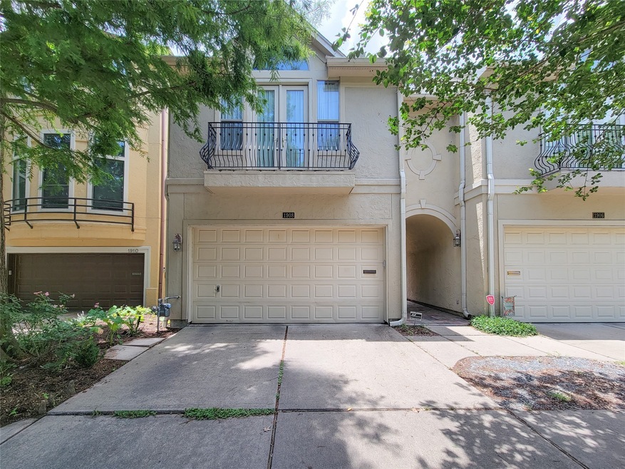 1908 Elmen St, Houston, TX 77019 - photo 1