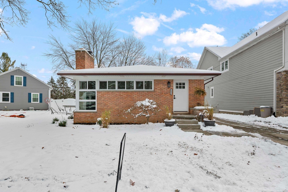 2051 Avondale St, Sylvan Lake, MI 48320 - photo 1