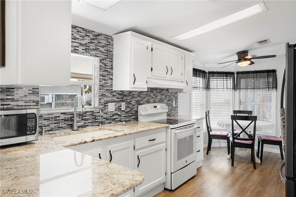 284 Poinsettia Dr, Fort Myers, FL 33905 - photo 1