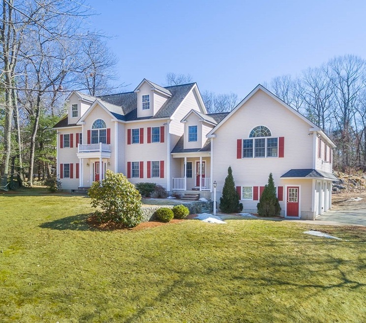 6 Mulberry St, Groveland, MA 01834 - photo 1