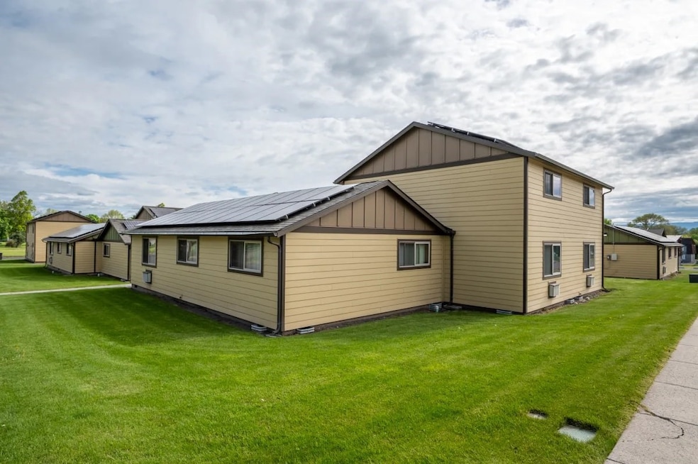 703 S 12th St, La Grande, OR 97850 - photo 1