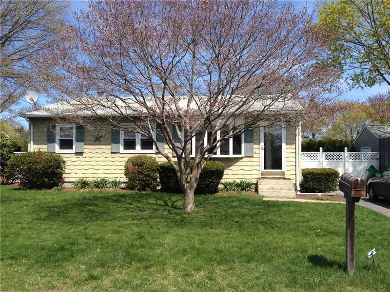 81 Alfred St, Warwick, RI 02889 - photo 1
