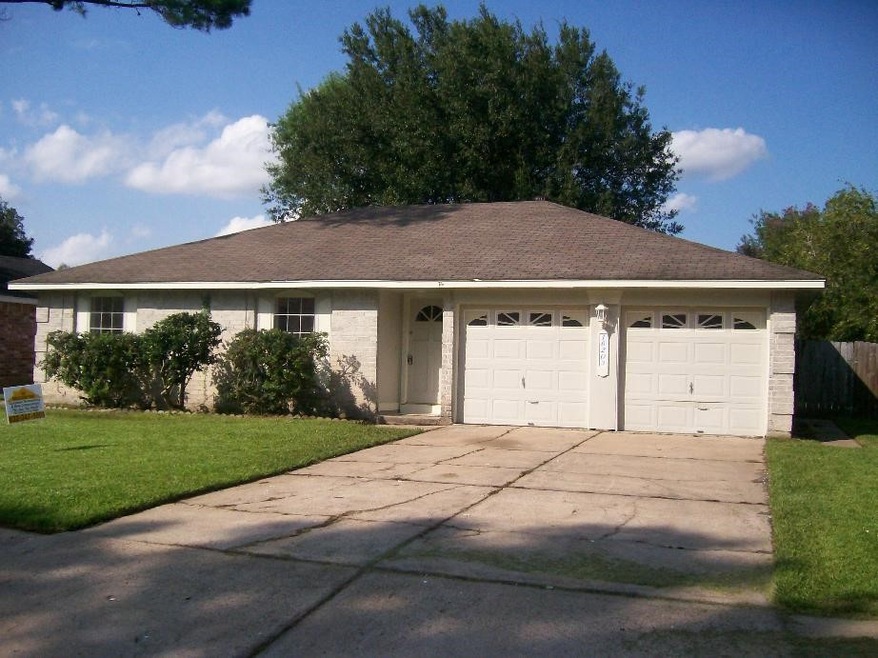 16203 Barcelona Dr, Friendswood, TX 77546 - photo 1