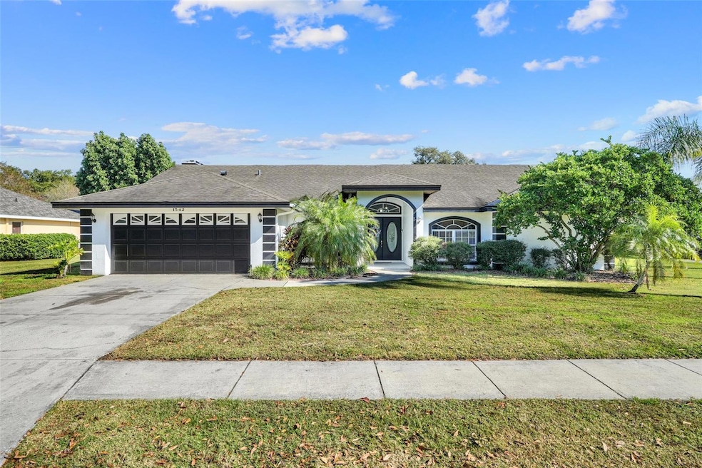 1542 Banbury Loop S, Lakeland, FL 33809 - photo 1