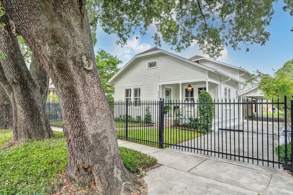 636 Columbia St, Houston, TX 77007 - photo 1