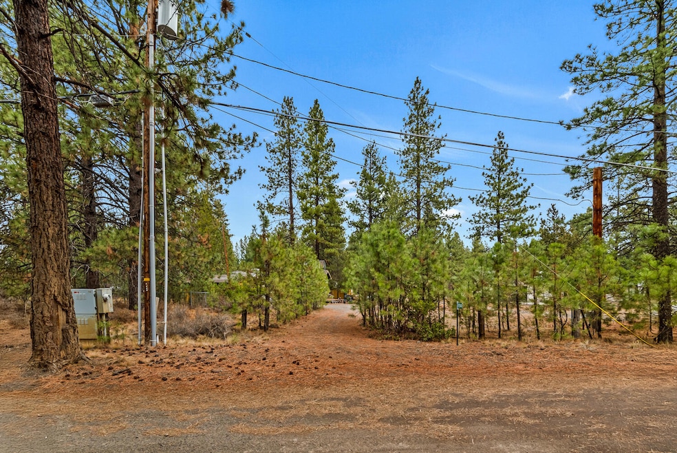 19344 Kiowa Rd, Deschutes River Woods, OR 97702 - photo 1