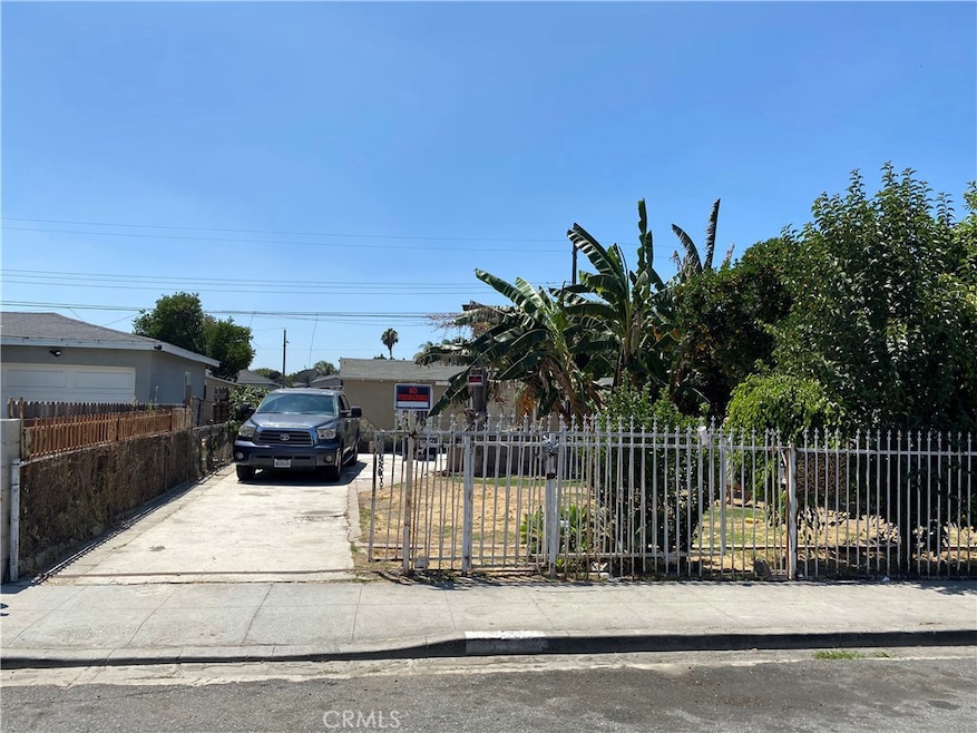 630 W Cressey St, Compton, CA 90222 - photo 1