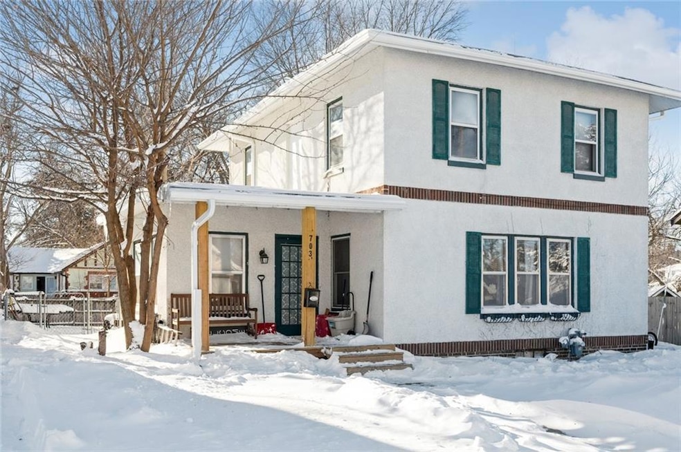 703 S 4th Ave W, Newton, IA 50208 - photo 1