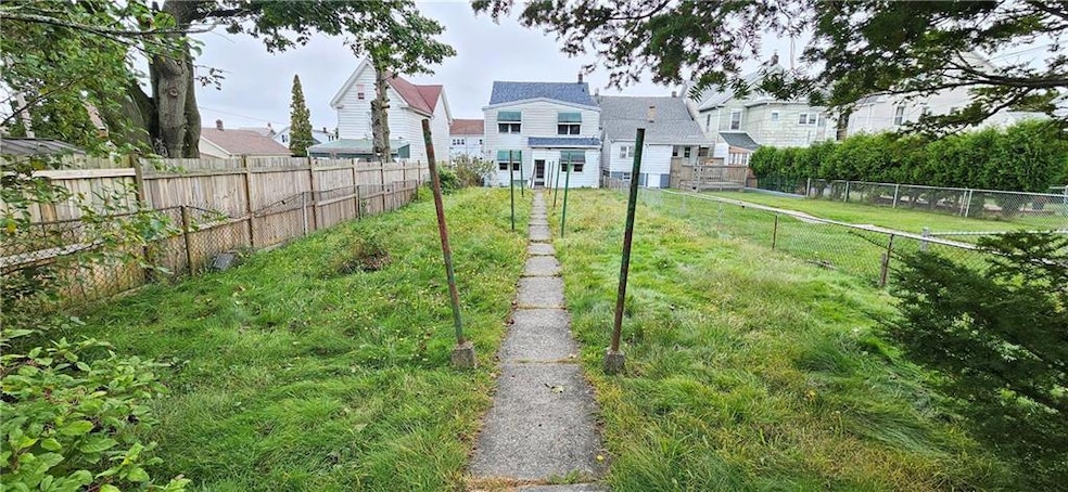 585 Arthur St unit 1R, Hazleton, PA 18201 - photo 1