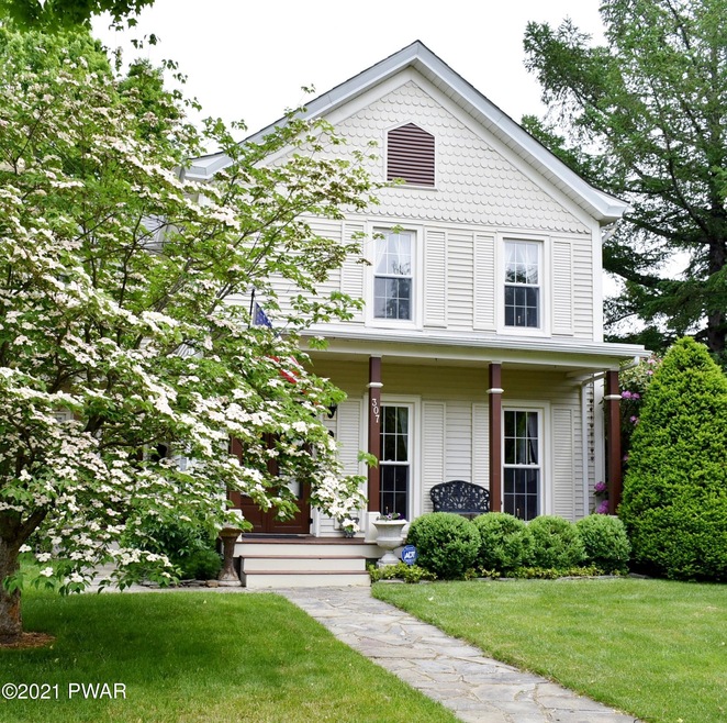 307 W Ann St, Milford, PA 18337 - photo 1
