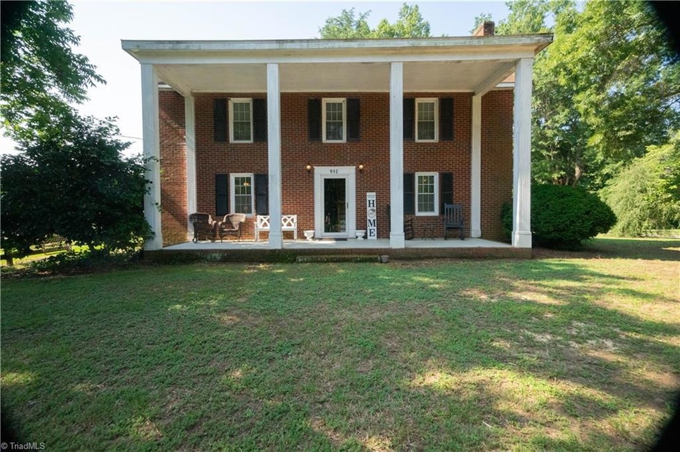 910 Mocksville Hwy, Statesville, NC 28625 - photo 1