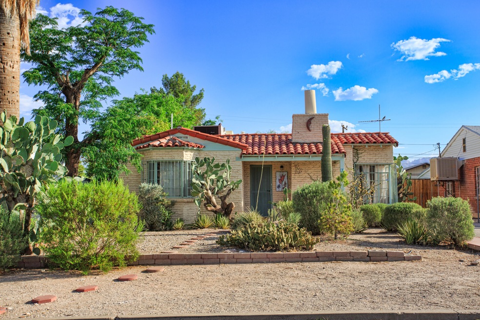 Adorable Jefferson Park Bungalow