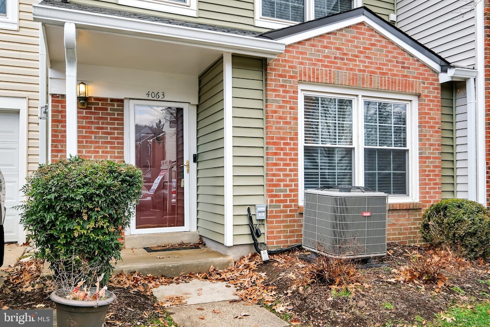 4063 Chetham Way, Woodbridge, VA 22192 - photo 1