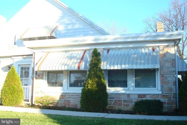 554 S 4th St, Chambersburg, PA 17201 - photo 1