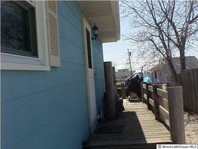 226 Dogwood Dr, Bayville, NJ 08721 - photo 1