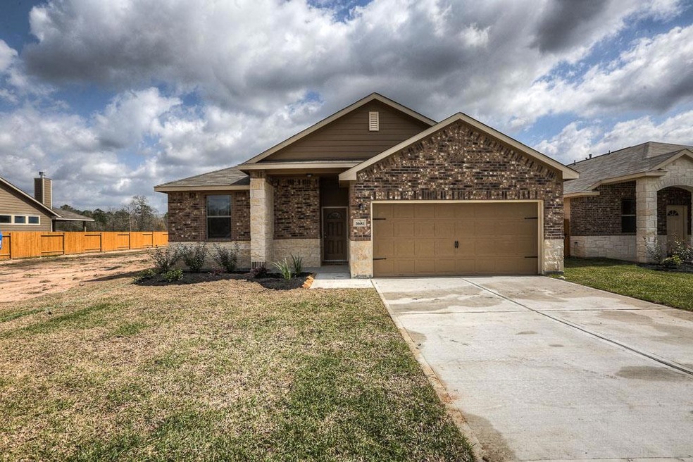 10643 Jordan Heights Dr, Houston, TX 77016 - photo 1