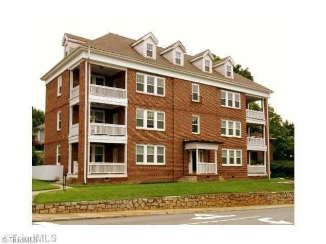 1717 W 1st St unit 3, Winston Salem, NC 27104 - photo 1