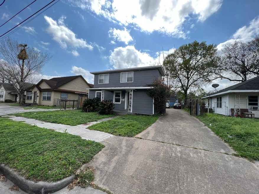 3210 Winbern St unit B, Houston, TX 77004 - photo 1