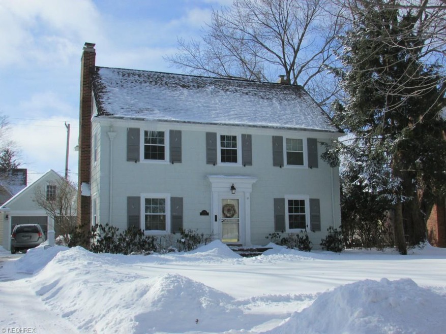 Delightful, sunny Colonial in Onaway! Upgraded lan