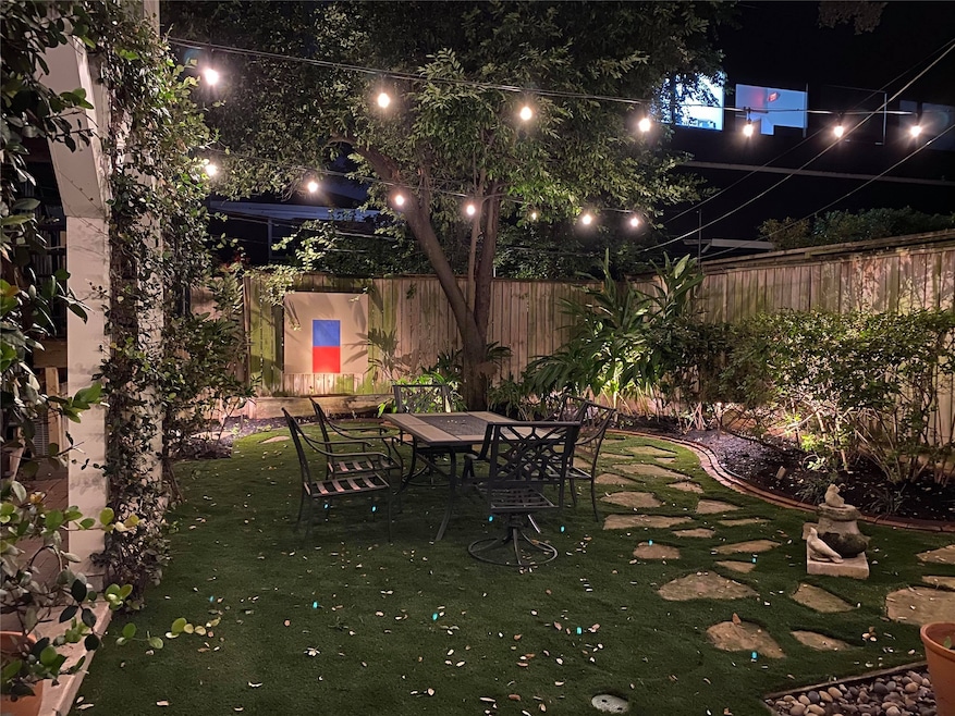 1611 Colquitt St unit 1, Houston, TX 77006 - photo 1