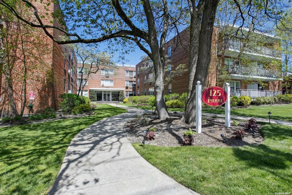 125 Main St unit 3N, Port Washington, NY 11050 - photo 1