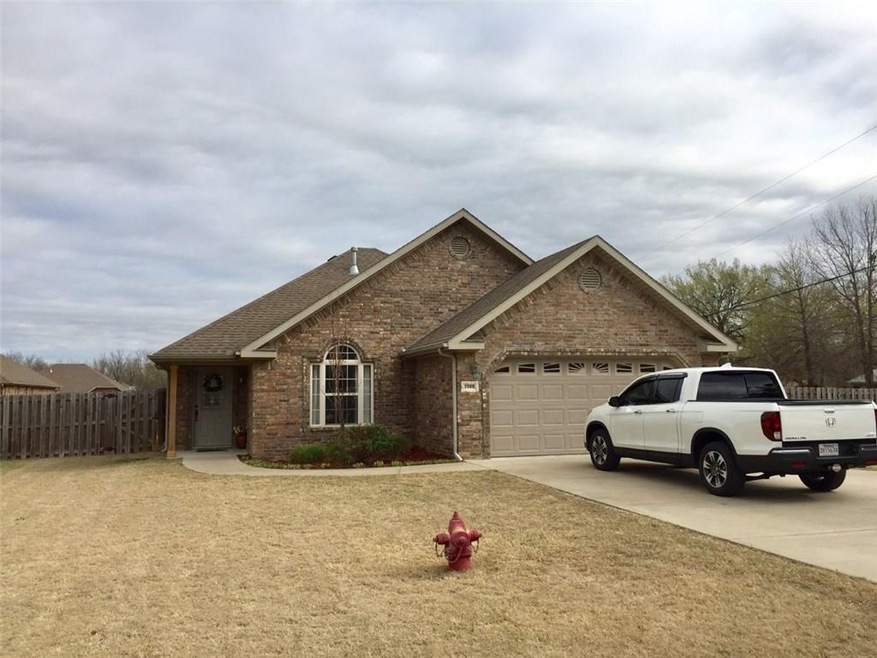 2388 Harris Dr, Fayetteville, AR 72701 - photo 1