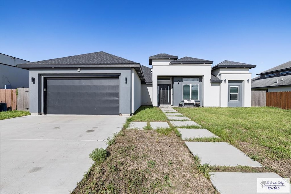 9175 Lake Charles Blvd, Los Fresnos, TX 78566 - photo 1