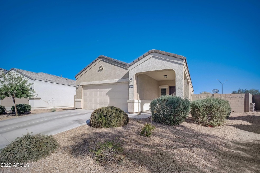 2-web-or-mls-W Picadilly Rd-002