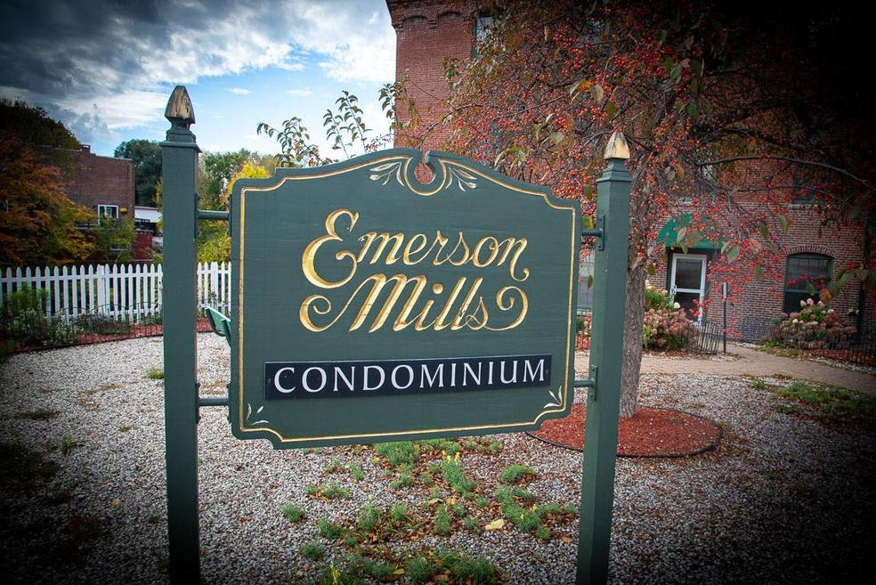 Emerson Mills unit 101, Pembroke, NH 03275 - photo 1