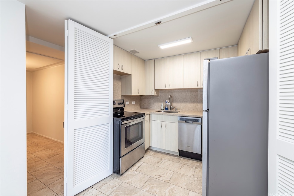 Kitchen & Front Entry