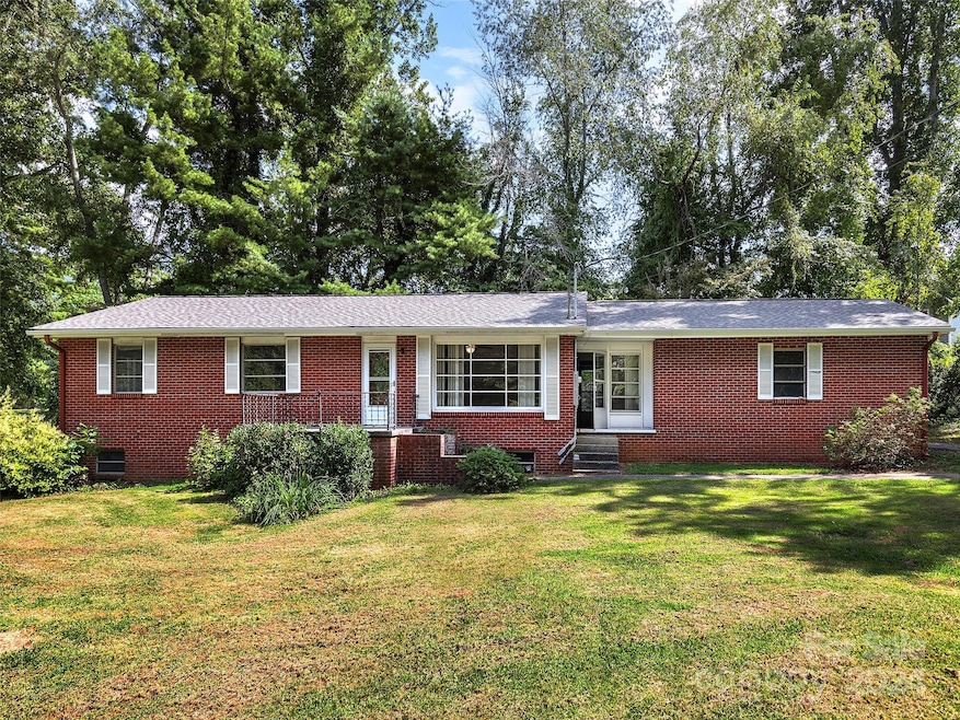 121 Rock Hill Rd, Asheville, NC 28803 - photo 1