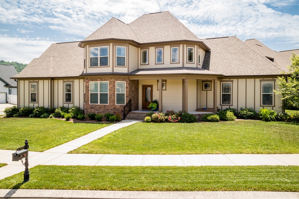 9736_Rookwood_Cir_01