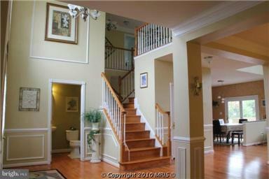 42461 Unicorn Dr, Chantilly, VA 20152 - photo 1