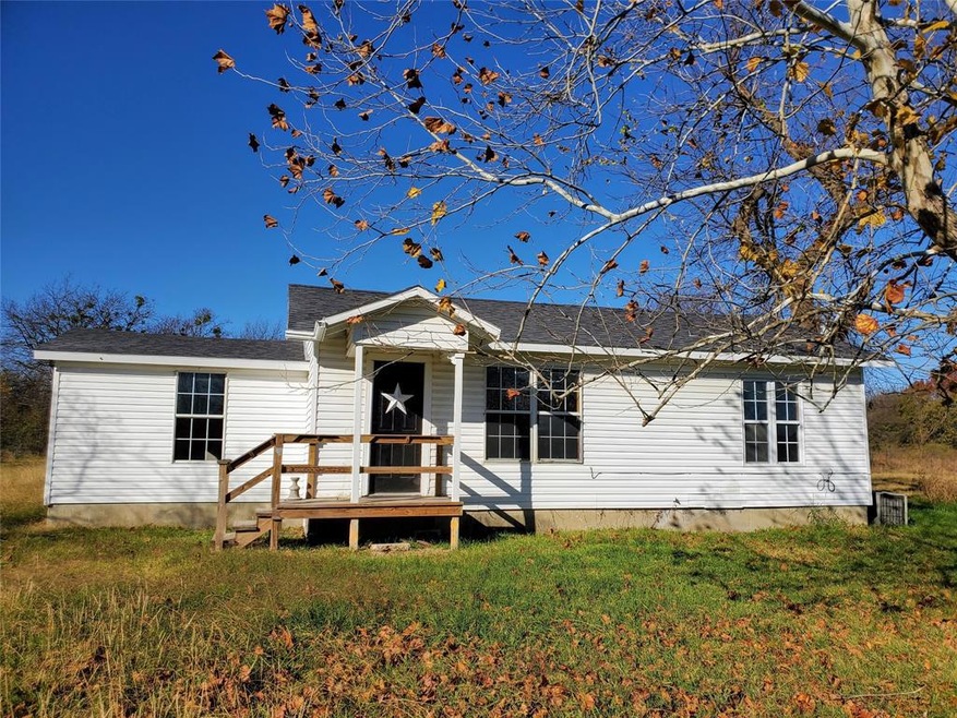 123 Mill Creek Dr, Weatherford, TX 76085 - photo 1