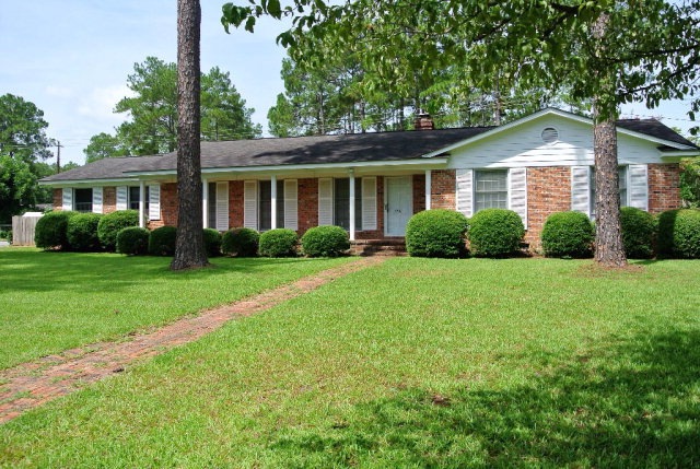 1901 Robinhood Rd, Albany, GA 31707 - photo 1