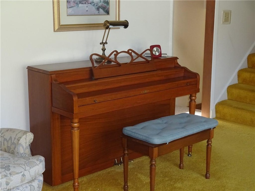 196 Eldridge Rd, Aurora, OH 44202 - photo 1