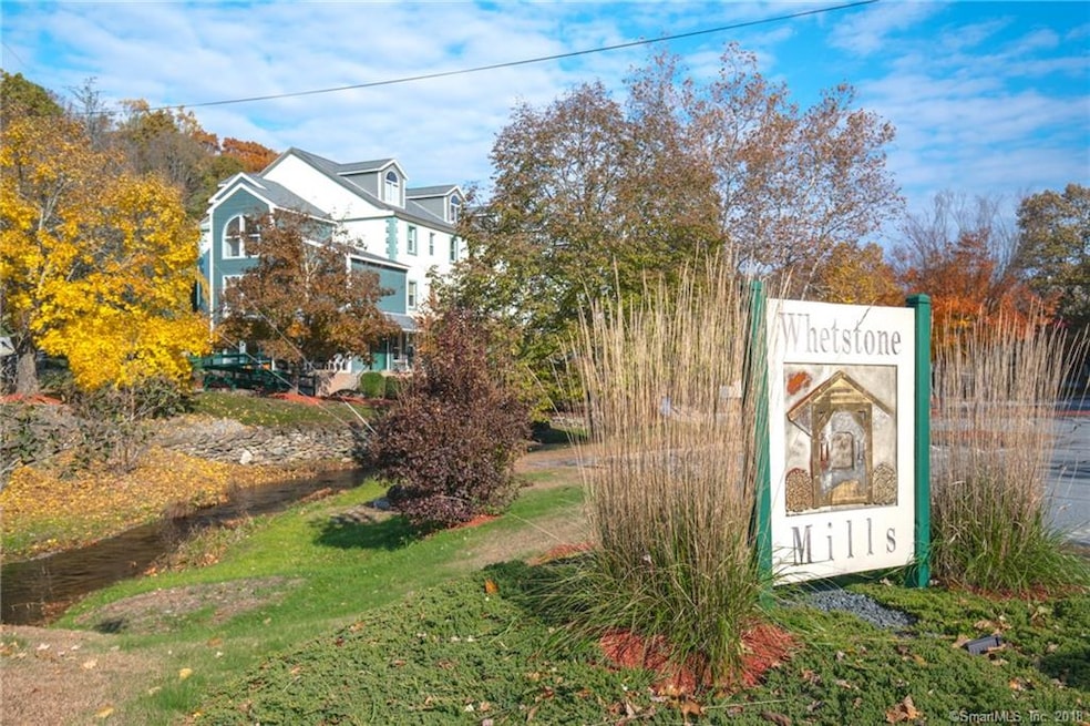 102 Whetstone Mills unit 102, Dayville, CT 06241 - photo 1