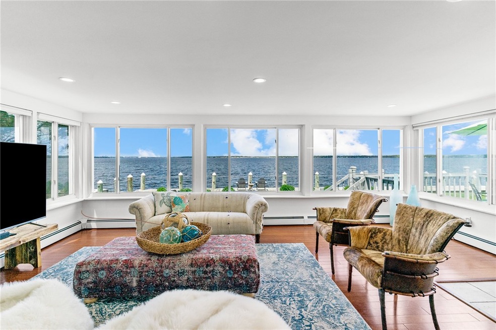 230 Shawomet Ave, Warwick, RI 02889 - photo 1