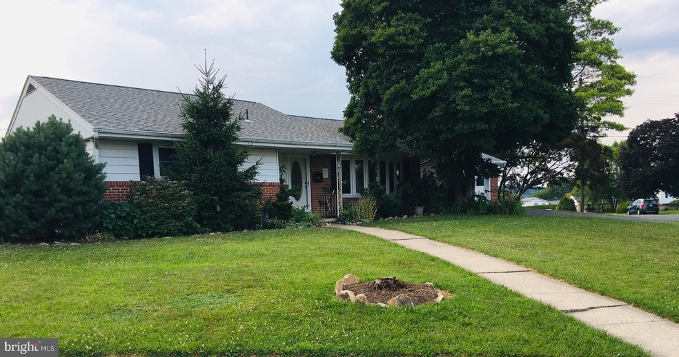 3107 Octagon Ave, Reading, PA 19608 - photo 1