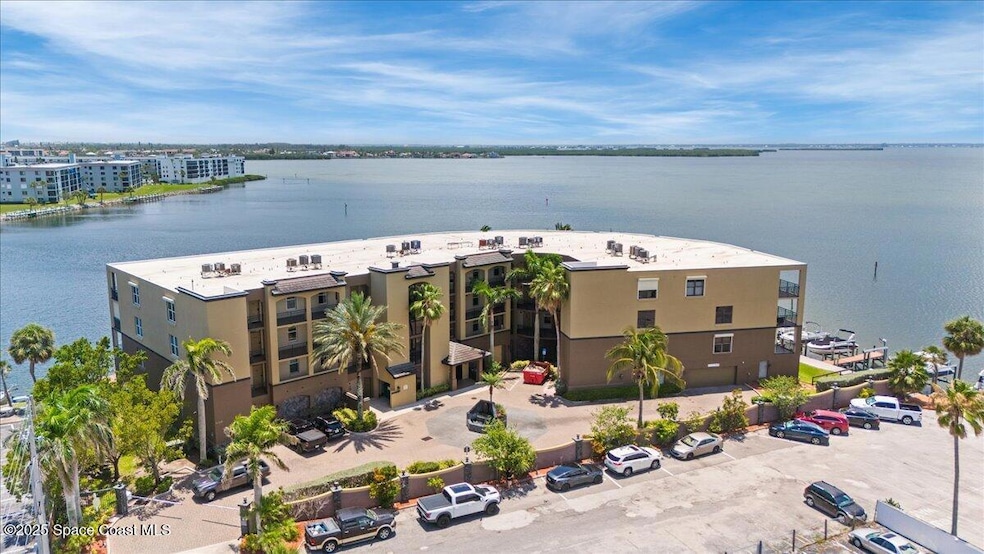 Harbor Club