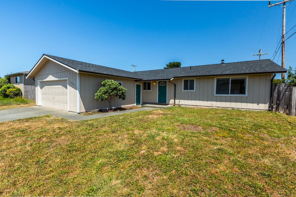 1891 Wavecrest Ave, McKinleyville, CA 95519 - photo 1